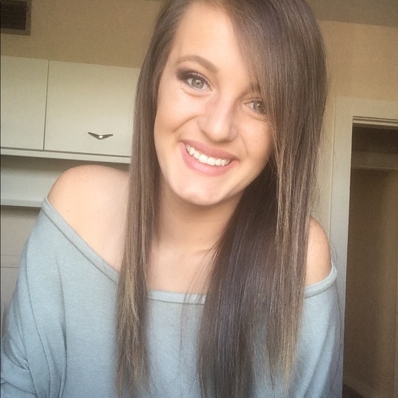 Meet your Posher, Kendall - Picture 1 of 1